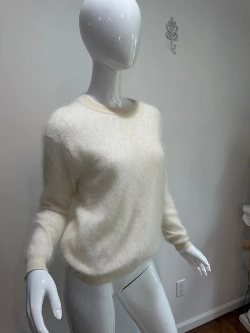 J CREW Brushed 100% Cashmere Ivory Crew Neck Sweater Quiet Luxury Capsule Luxe